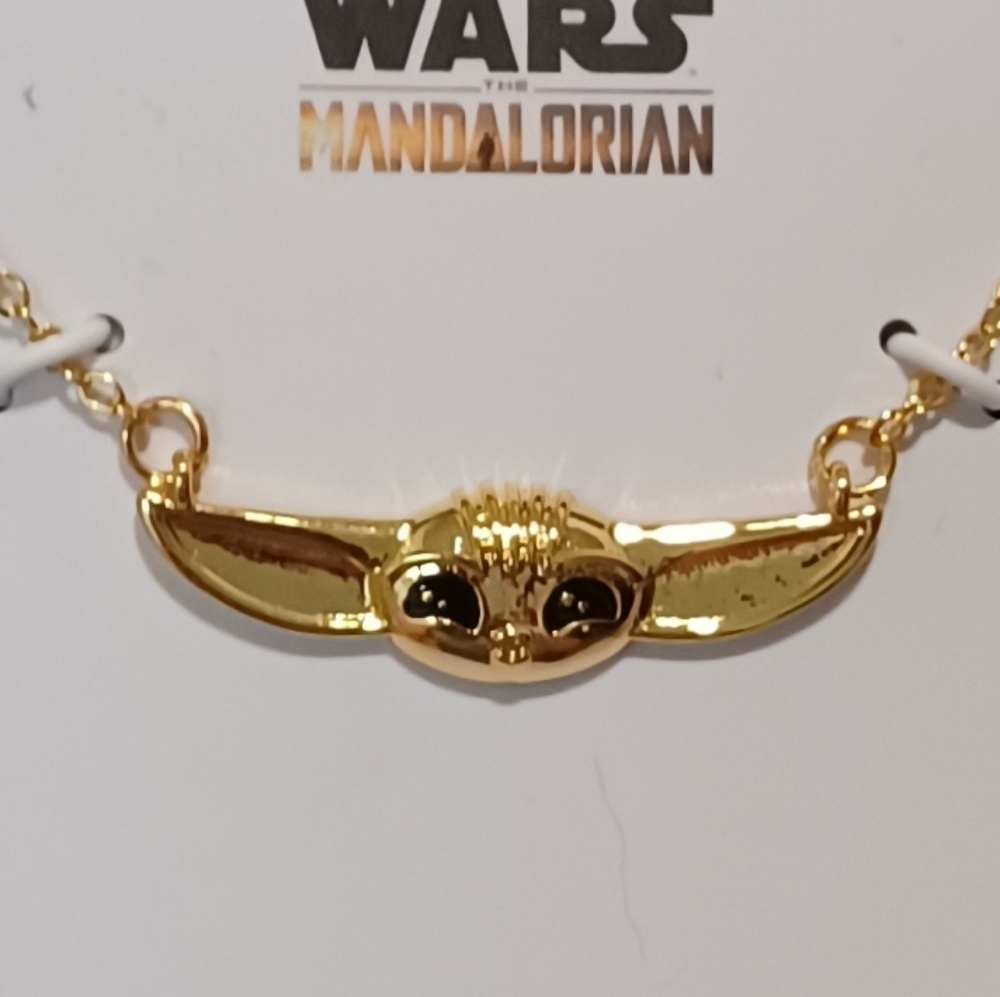OFFICIAL STAR WARS MANDALORIAN BABY YODA GOLD FLASH PLATED PENDANT & NECKLACE